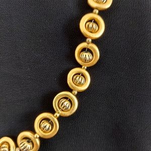 Beautiful gold tone heavy NECKLACE.